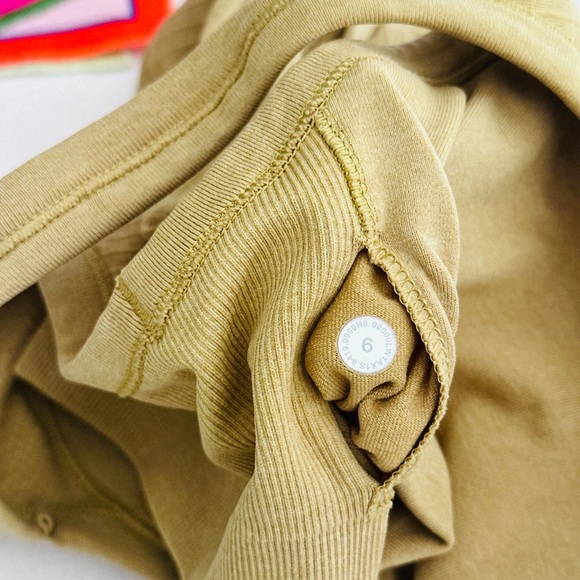 Lululemon - Ebb to the Street Tank Top - Picture 5 of 5